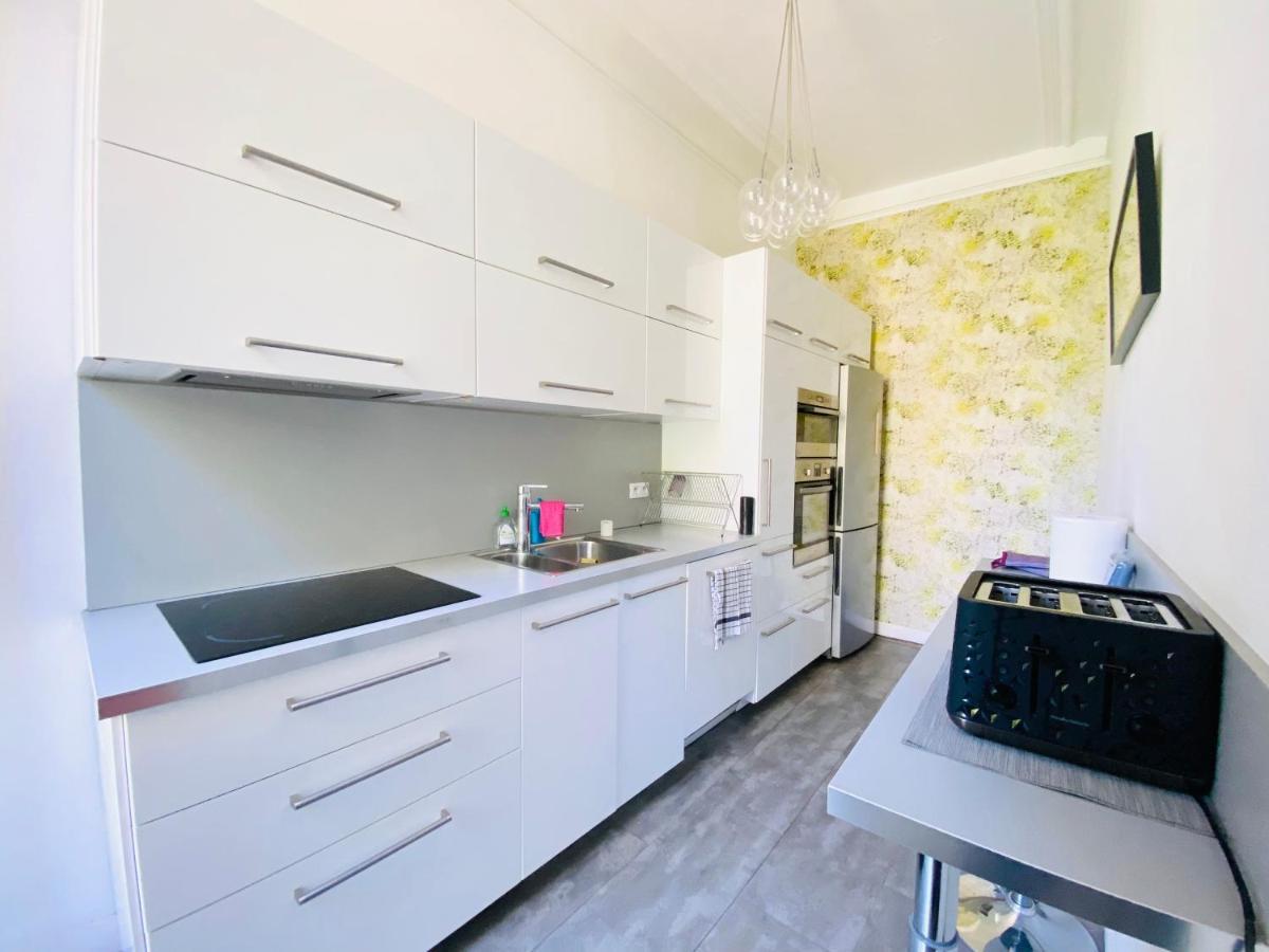 Grand appartement Place Felix Baret 105m2 Marseille Extérieur photo